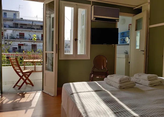 Cosy 1Br Apt With Balcony In Vibrant Exarcheia