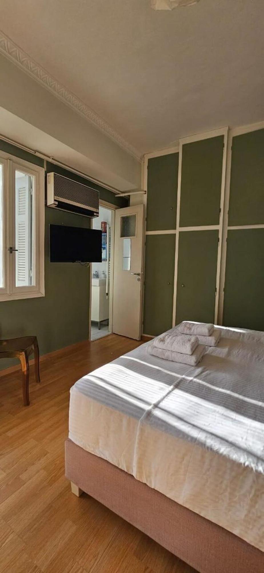 Cosy 1br With Balcony In Vibrant Exarcheia Apartment