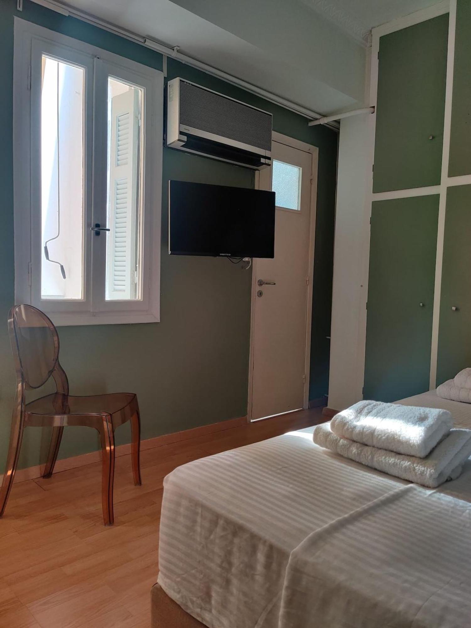 Cosy 1br With Balcony In Vibrant Exarcheia